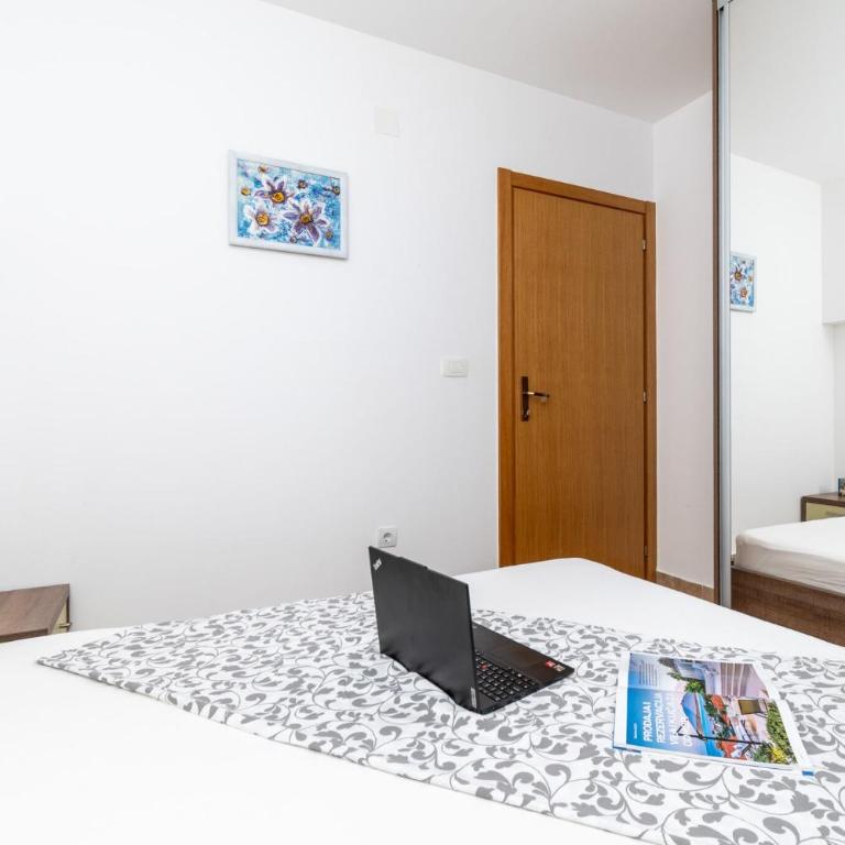Apartments Oktopus - Apartman s 1 Spavaćom Sobom i Balkonom - 4
