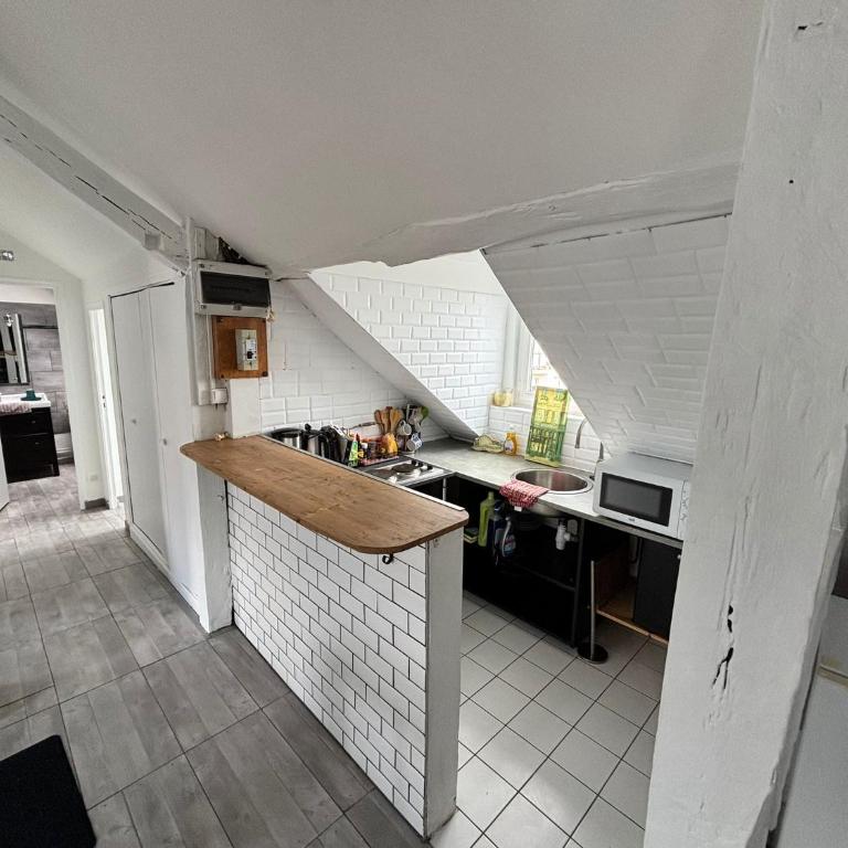 Élégant T2 tout équipé pour un séjour parfait - 453 - Appartement 1 Chambre - Vue sur Ville - 10