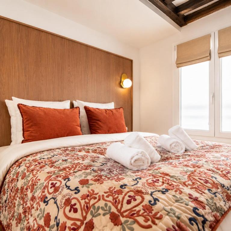 Chic Apartment in Paris Center - with AC - One-Bedroom Apartment - 3