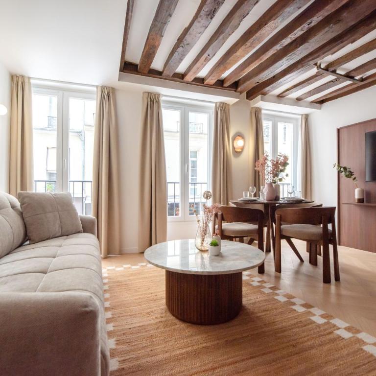 Chic Apartment in Paris Center - with AC - One-Bedroom Apartment - 10