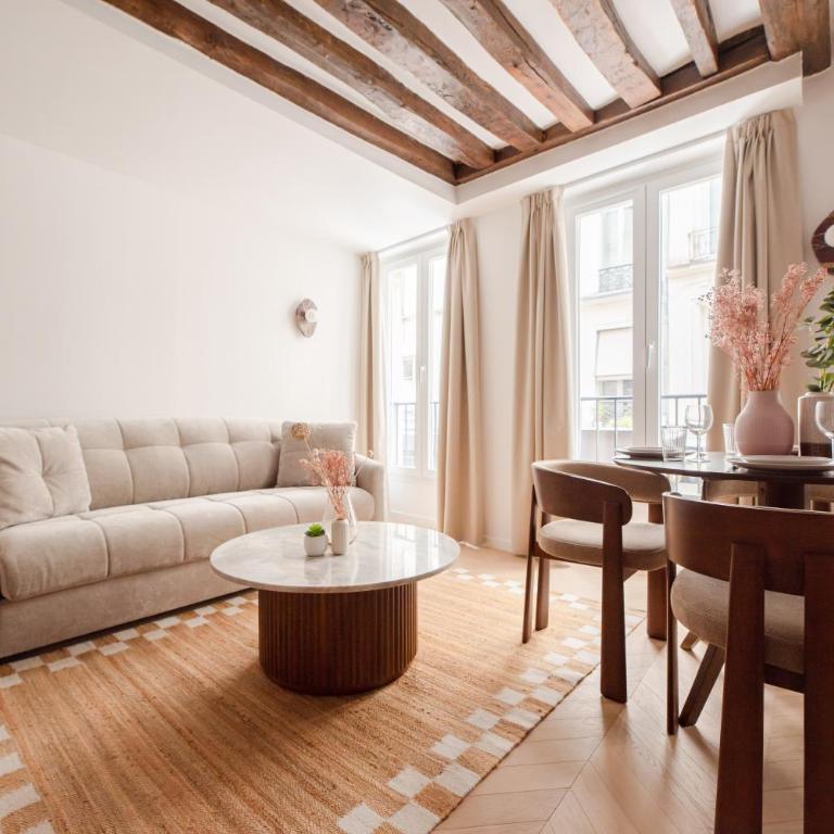 Chic Apartment in Paris Center - with AC - One-Bedroom Apartment - 5