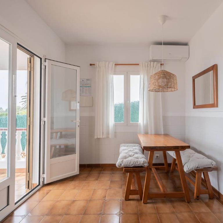 Villa Noelia - Magnificent Sea Views & Close to the beach - Villa - 3