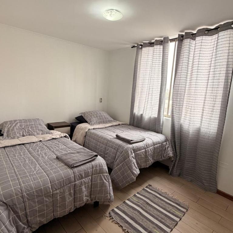 Amplio departamento - Three-Bedroom Apartment - 2