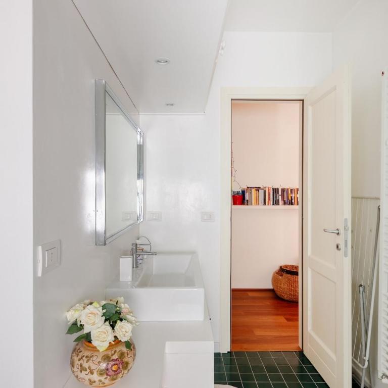 Renovated Two-Room Apartment with Double Terrace - Appartamento con 1 Camera da Letto - 13