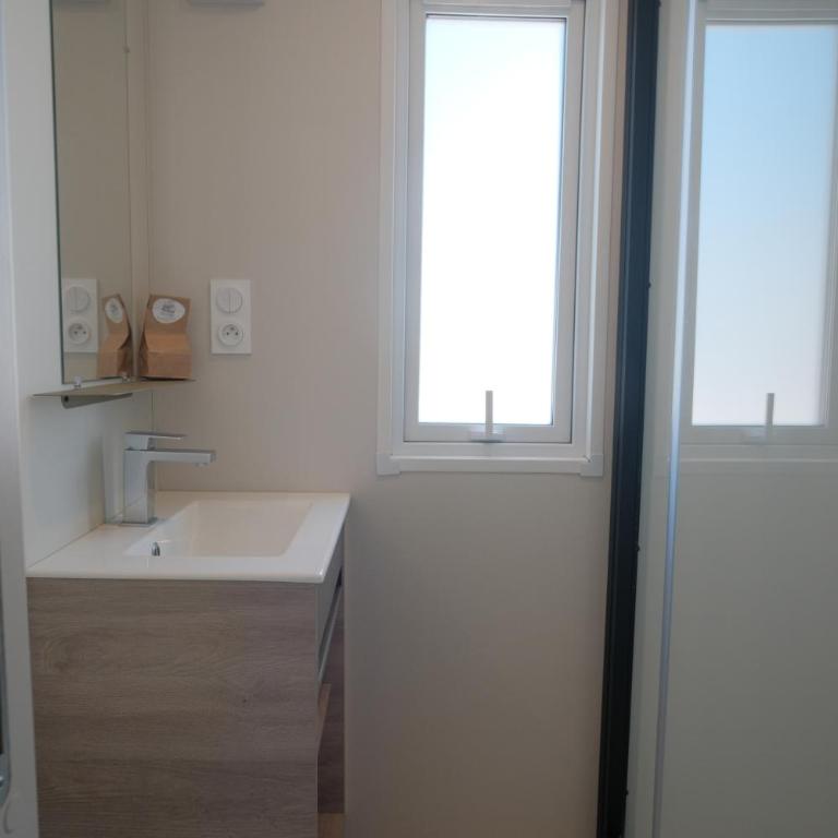 Camping les Tamaris *** - Grand Mobile Home 6 Places Premium Colline - 10