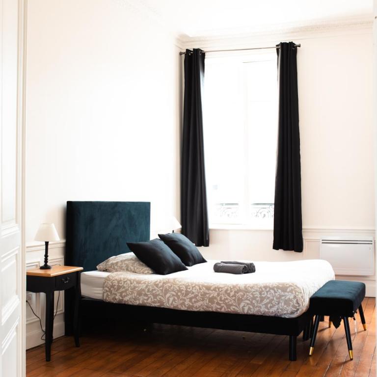 Maison Belle Époque - Immeuble haussmannien spacieux et élégant - Appartamento Deluxe con 2 Camere da Letto e Balcone - 3