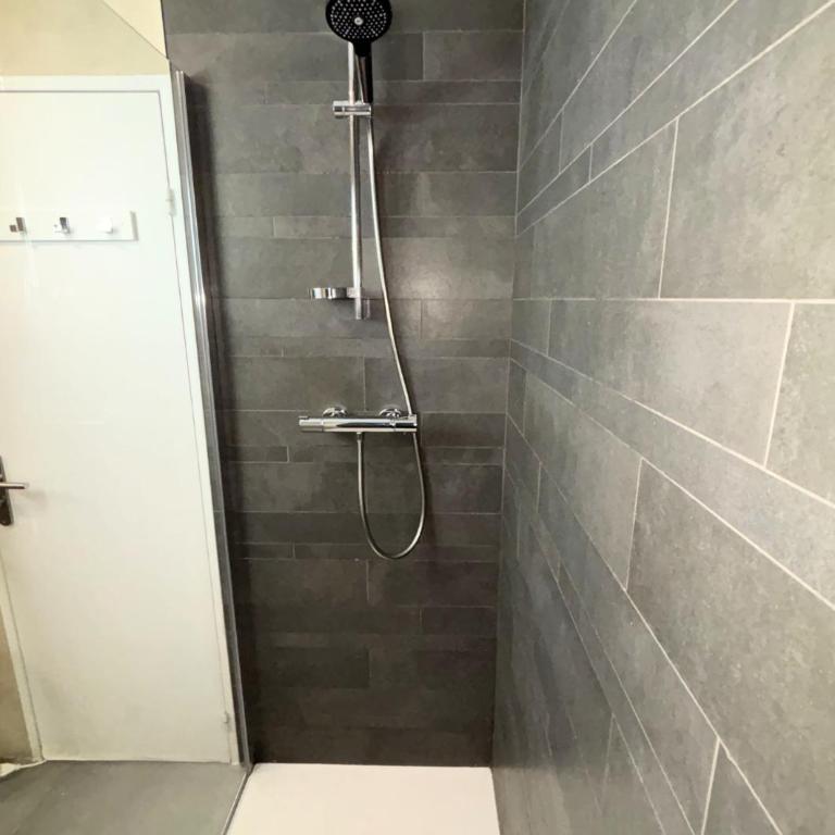 Élégant T3 avec Piscine, Terrasse, Parking, 6 Pers - Apartamento de 2 dormitorios con vistas a la piscina - 17