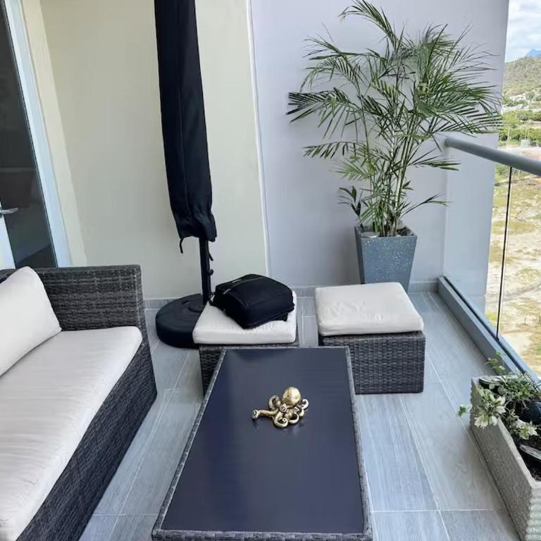 Apto de Lujo 2 Hab con Balcón y Vista al Mar - Two-Bedroom Apartment - 12