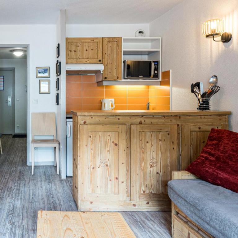 Studio avec mezzanine, balcon, parking proche pistes Val-d'Isère - FR-1-518-133 - Studio - 10