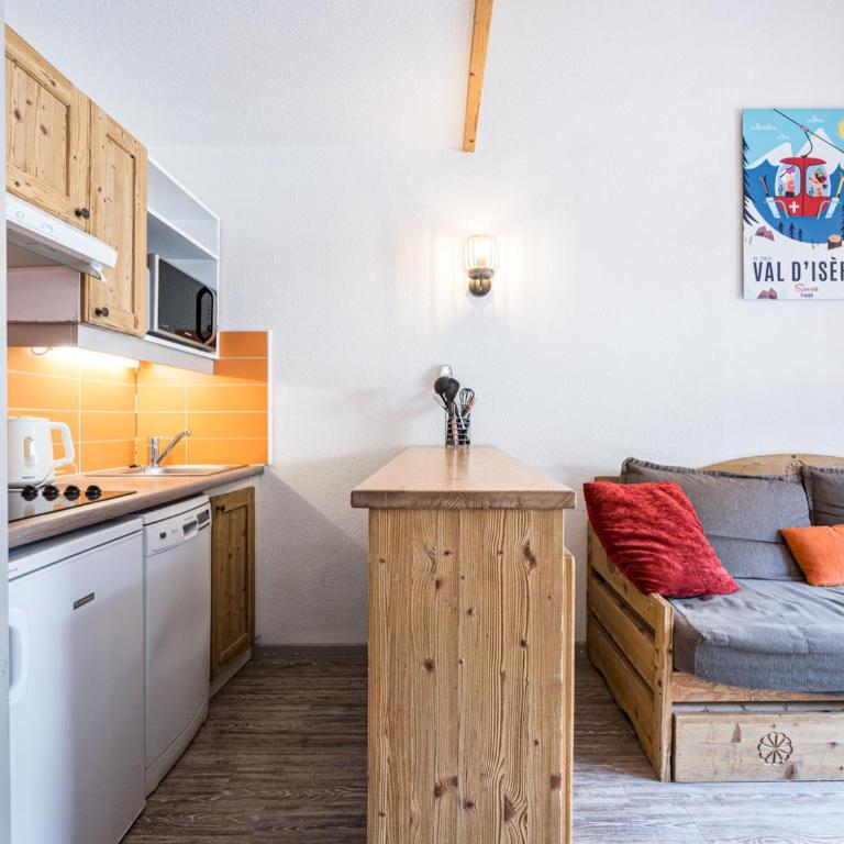 Studio avec mezzanine, balcon, parking proche pistes Val-d'Isère - FR-1-518-133 - Studio - 11
