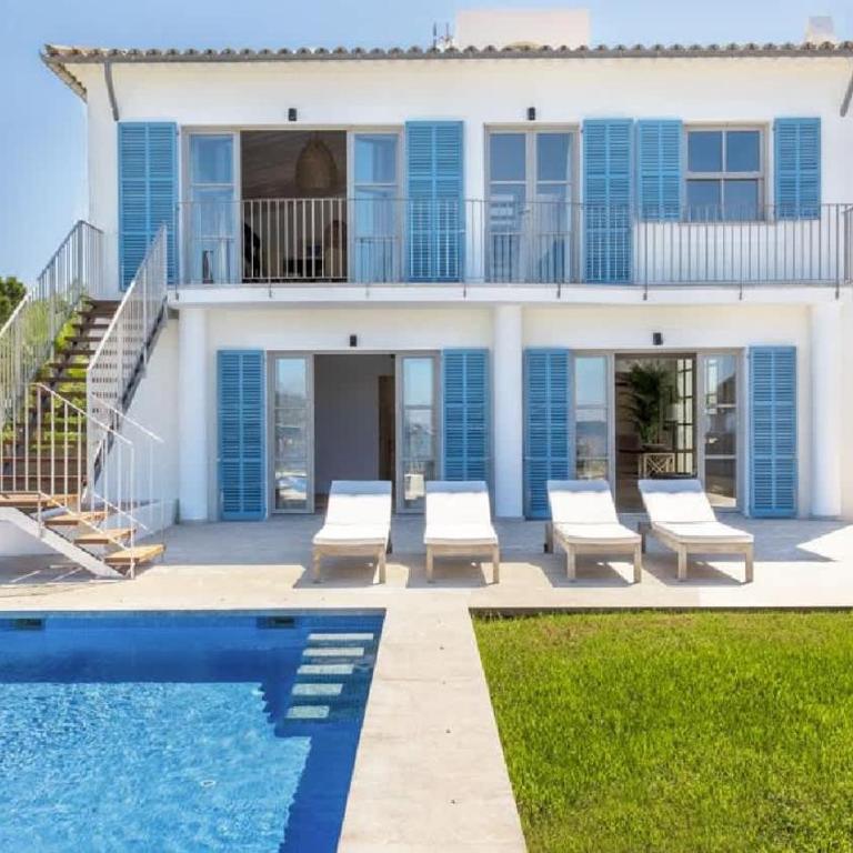 Elegant beachfront villa with stunning views - Villa - 1
