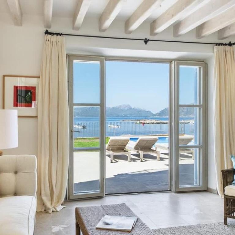 Elegant beachfront villa with stunning views - Villa - 4