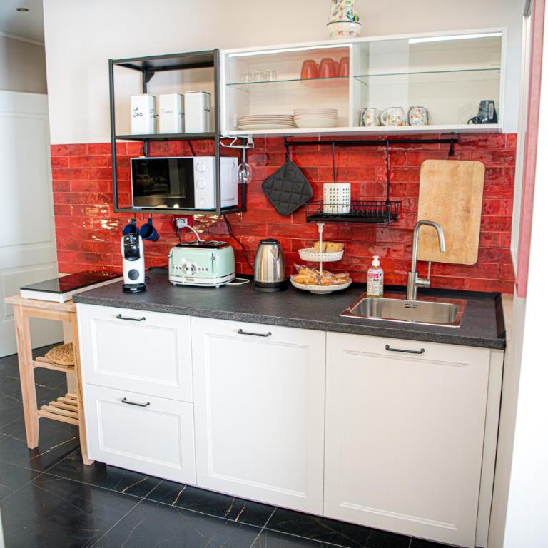 PataPam luminosissimo monolocale Lido di Roma - Two-Bedroom Apartment - 26
