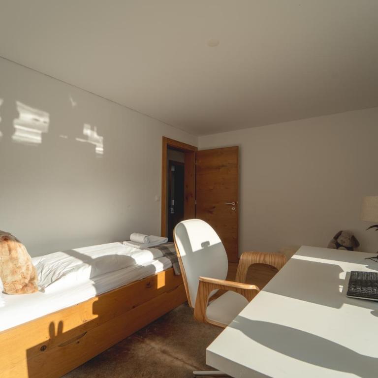 Luxury Chalet in Laax with Stunning Views - Chalet - 8