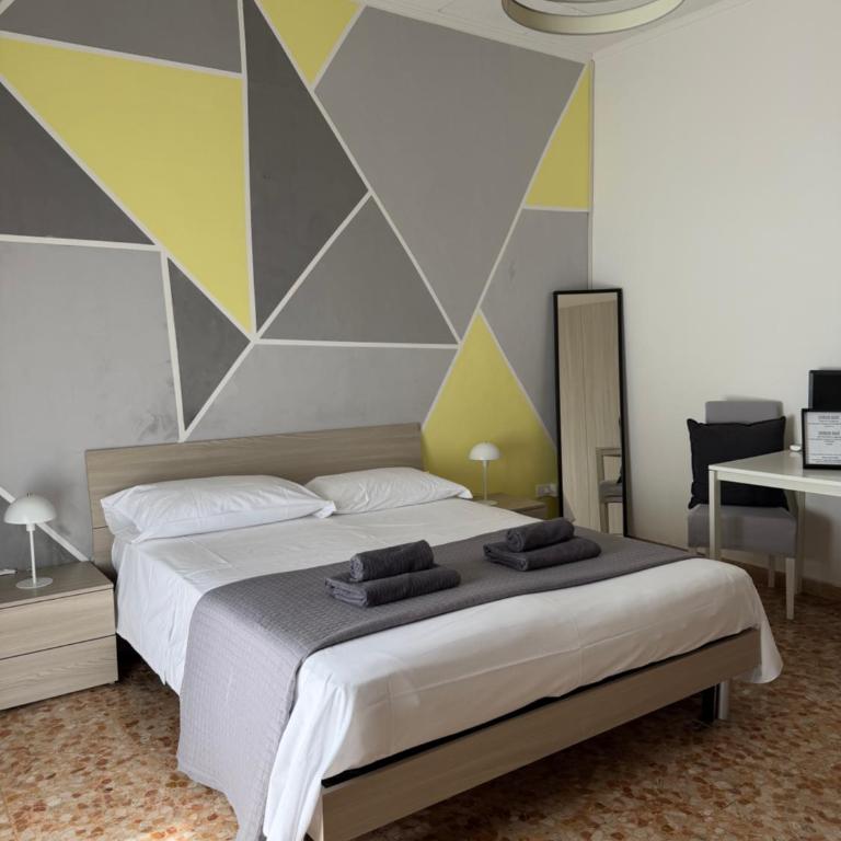 Giove Rooms - Double Room with Shared Bathroom - 1