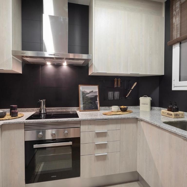 Spacest - Passeig de Sant Joan B - Apartment - 13
