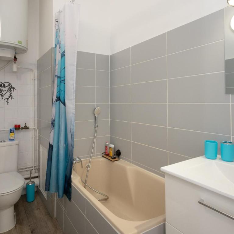 Studio meublé en face des Thermes - Superior Studio - 13