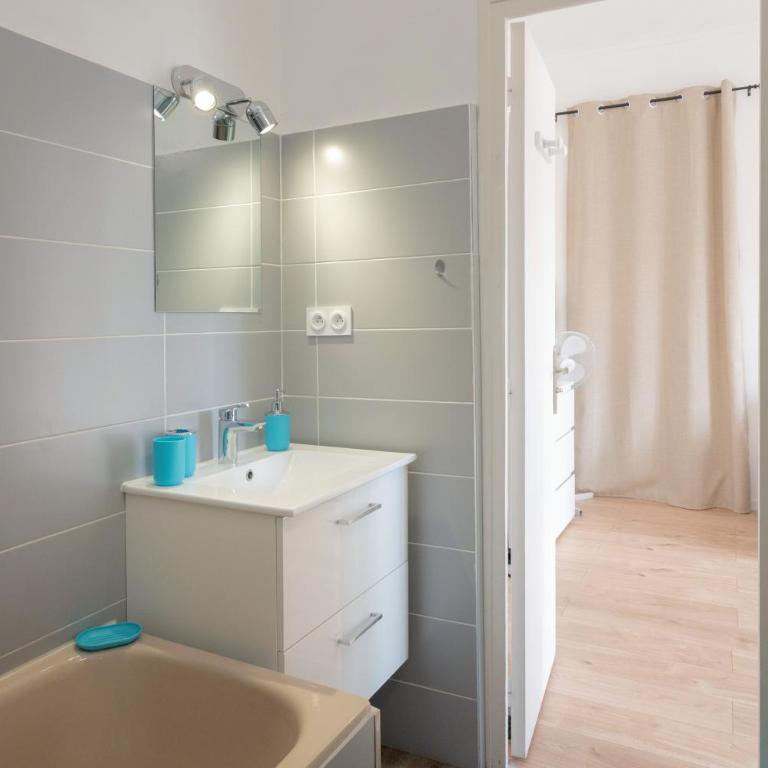 Studio meublé en face des Thermes - Superior Studio - 16