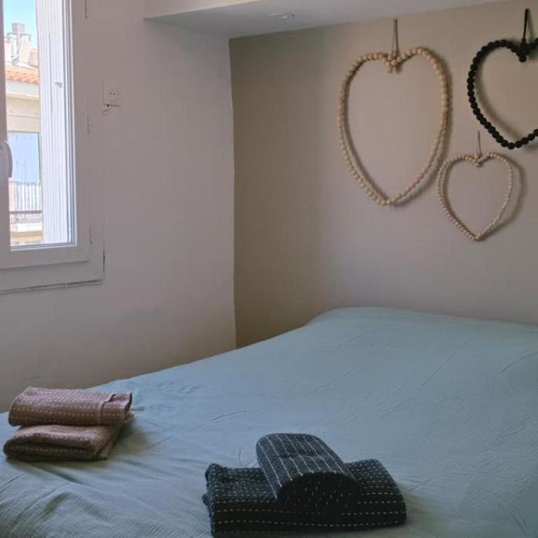 Renovate appartement, city center, AC - One-Bedroom Apartment - 11