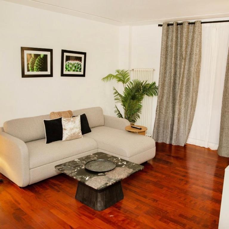 Giardino su Porta Portese - Appartamento con 2 Camere da Letto e Balcone - 1