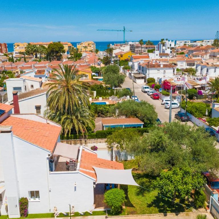 House with private pool and garden - 6pax - 5 min to the beach By Marina Alta Holidays - Casa de 3 dormitorios - 35