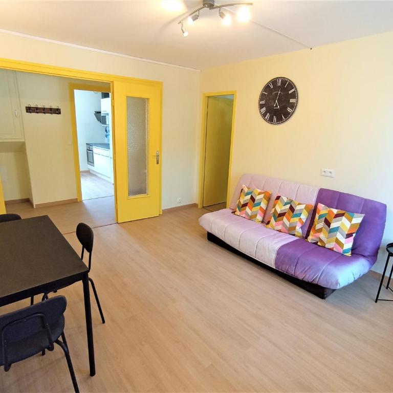 T4 fonctionnel - 3 chambres indépendantes - Idéal équipes pro, groupes et familles - Parking gratuit - Apartment mit 3 Schlafzimmern - 3