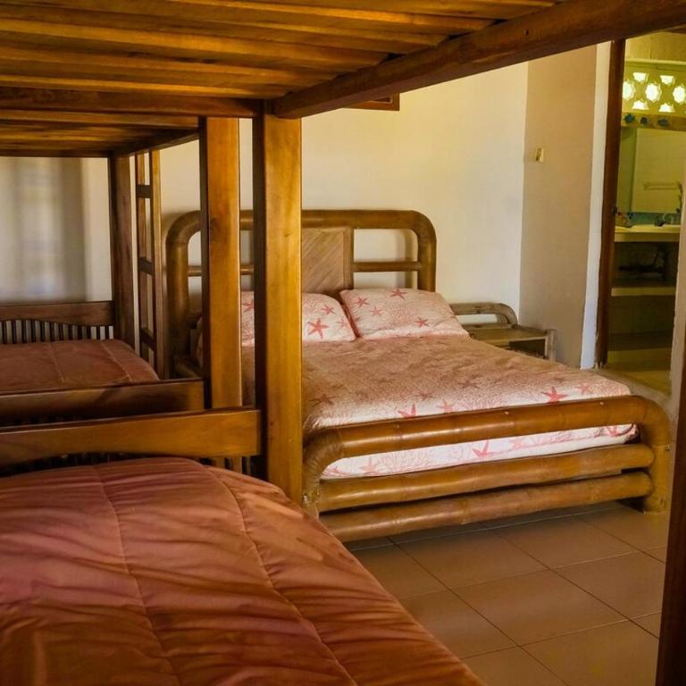 Vicky Island Beach House in the Rosario Islands - Five-Bedroom House - 11