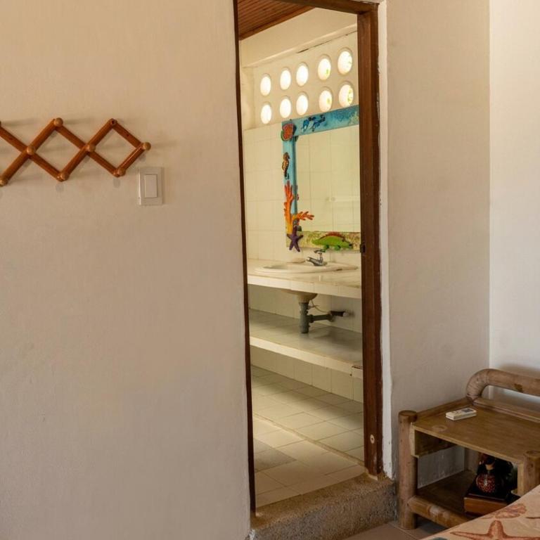 Vicky Island Beach House in the Rosario Islands - Five-Bedroom House - 12
