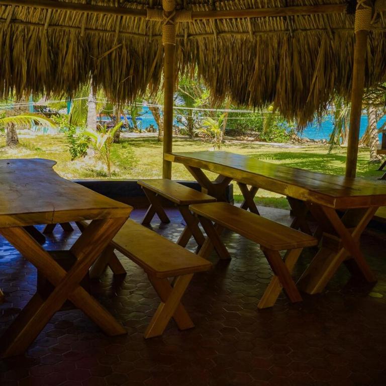 Vicky Island Beach House in the Rosario Islands - Five-Bedroom House - 21
