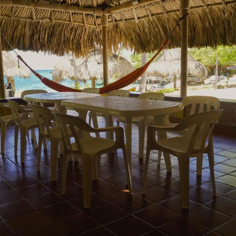 Vicky Island Beach House in the Rosario Islands - Five-Bedroom House - 29