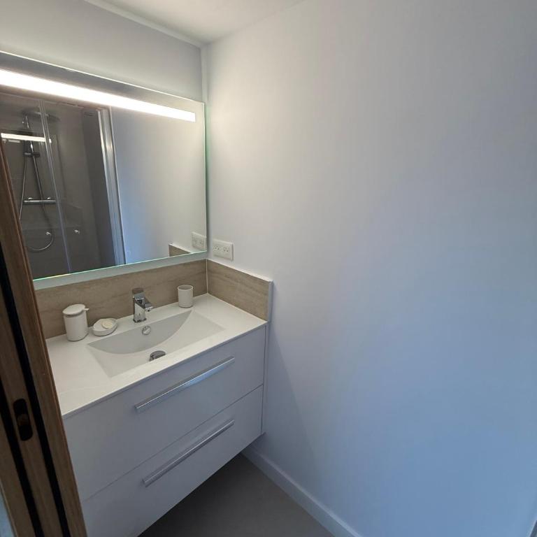 Le Loft Basque Hendaye - Terrasse cuisine 36m2 - clim - Appartement 3 Chambres - 72