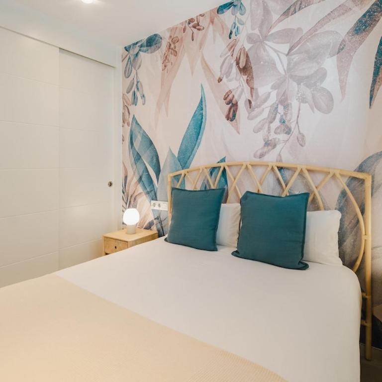 Iceberg Suites - Boutique Apartment with AC and Pool - Apartment - 14