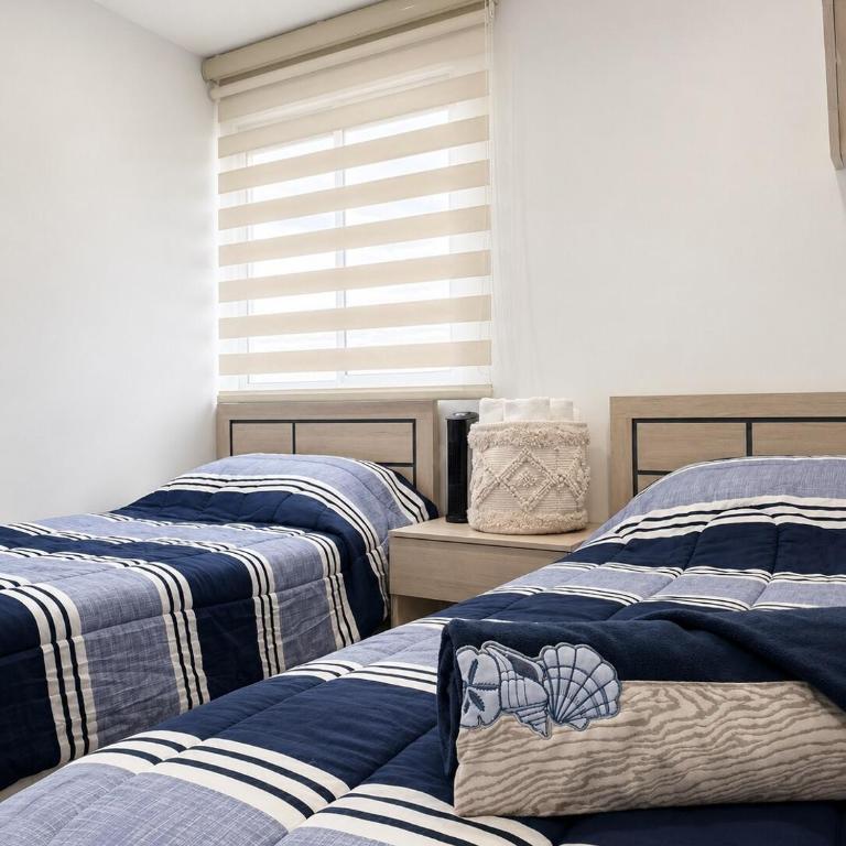 Mediterranean Coastal Suite, Sea View & Pool - Three-Bedroom Apartment with Sea View - 15
