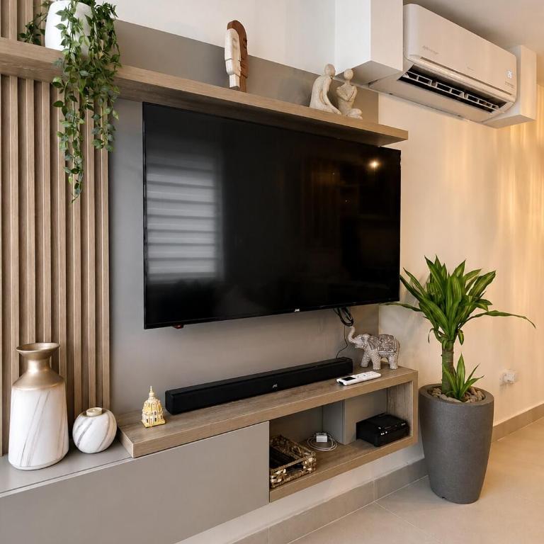 Mediterranean Coastal Suite, Sea View & Pool - Three-Bedroom Apartment with Sea View - 31