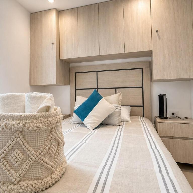 Mediterranean Coastal Suite, Sea View & Pool - Three-Bedroom Apartment with Sea View - 44