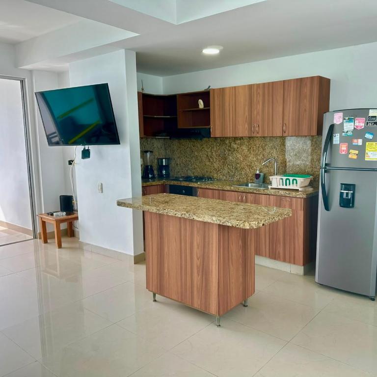 Apto en bocagrande con vista al mas piso 22 - Two-Bedroom Apartment - 19