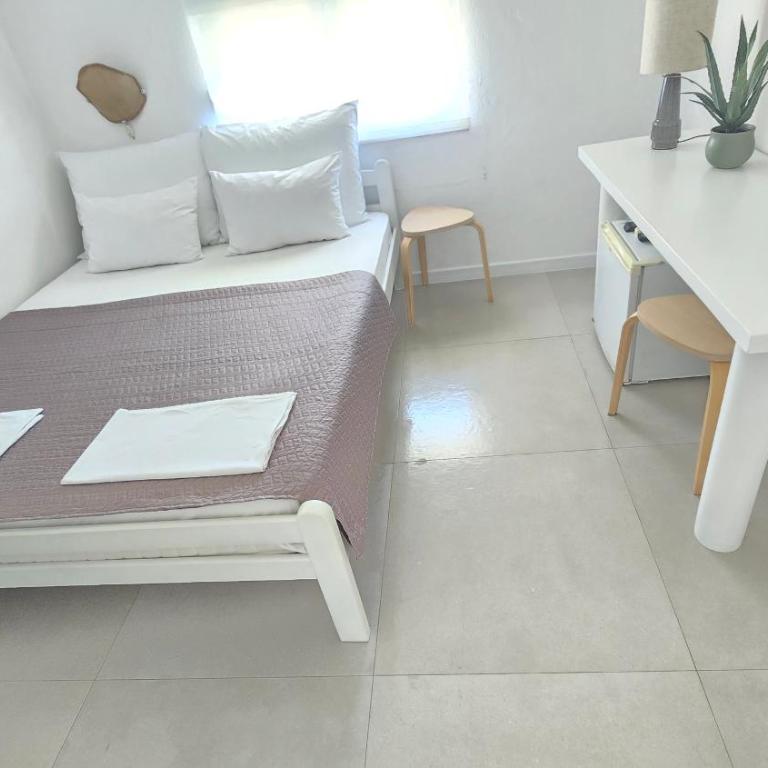 Vele House Walk to Beach - Double Room - 2