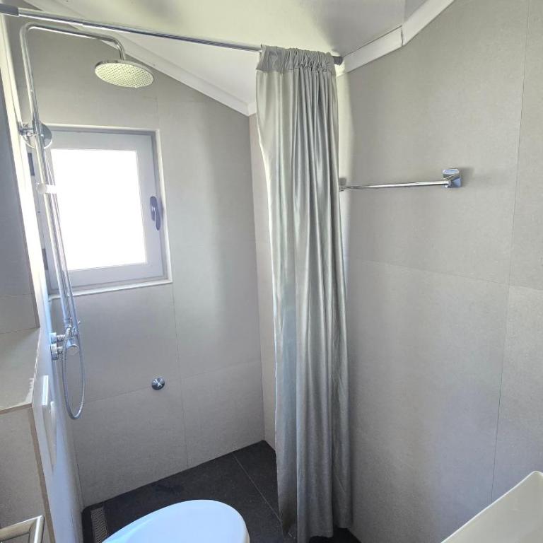 Vele House Walk to Beach - Double Room - 3