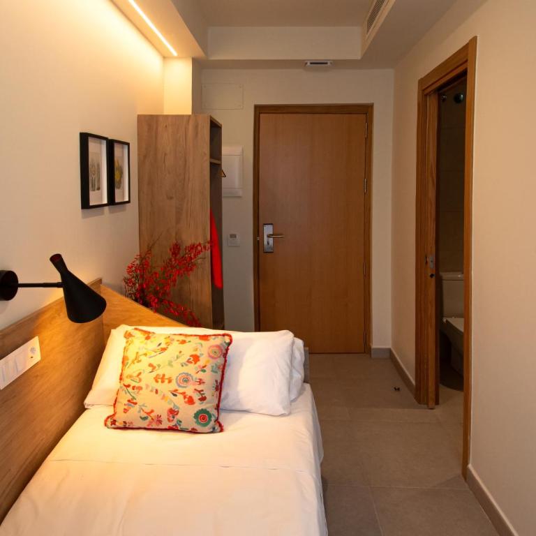 Luz House Marbella Hostal - Chambre Simple - 1