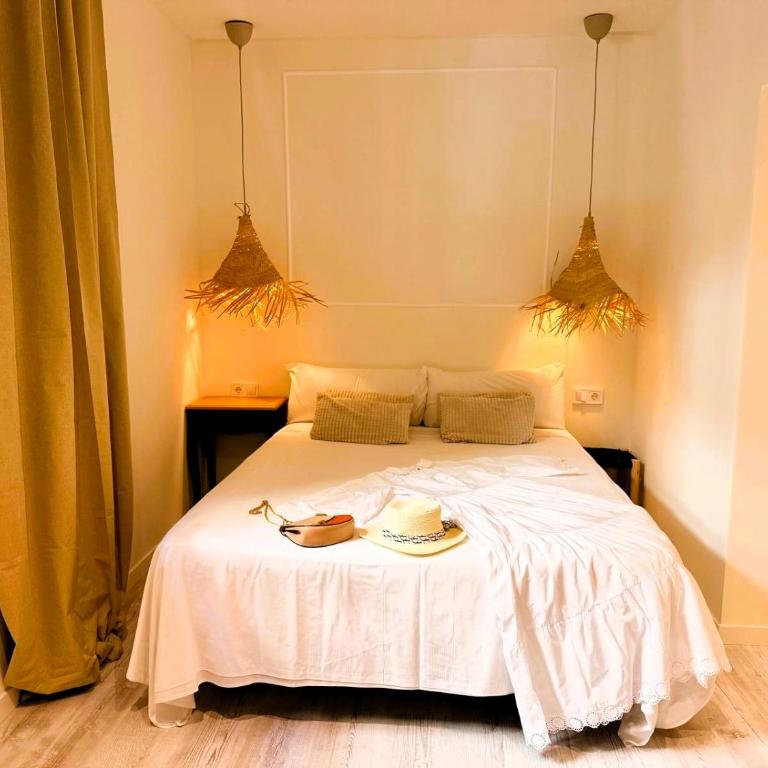 COLLECTION PORT - B&B Boutique , Alicante Center - Chambre Triple avec Salle de Bains Privative - 1