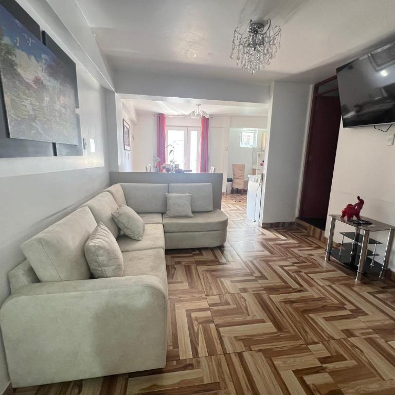 Depamia - One-Bedroom Apartment with Balcony - 2