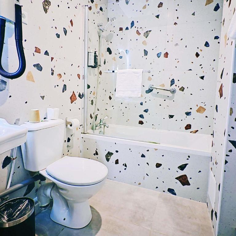 ibis Styles Le Havre Centre - Chambre Classique avec Balcon - 9