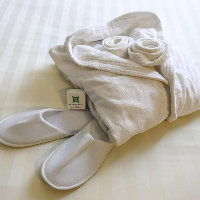 Ibis Styles Roma Eur - Camera Superior Doppia con Letti Singoli con Balcone - 2
