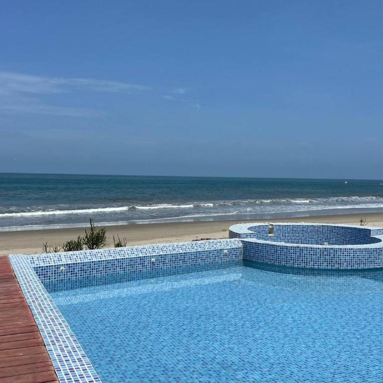 Apartamento con terraza frente al mar - Two-Bedroom Apartment - Oceanfront - 8