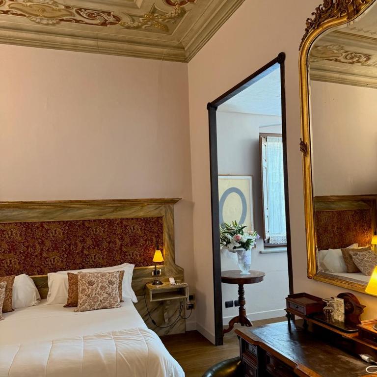 II Guelfo Bianco - Superior Double Room - 9