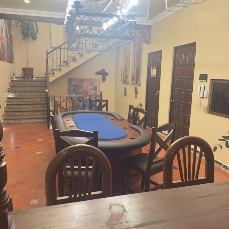 Colonial Mansion - Groups -Pool, Theater, Gym and more - Villa - 2