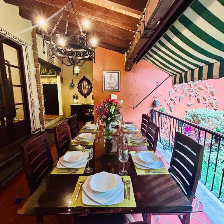 Colonial Mansion - Groups -Pool, Theater, Gym and more - Villa - 52