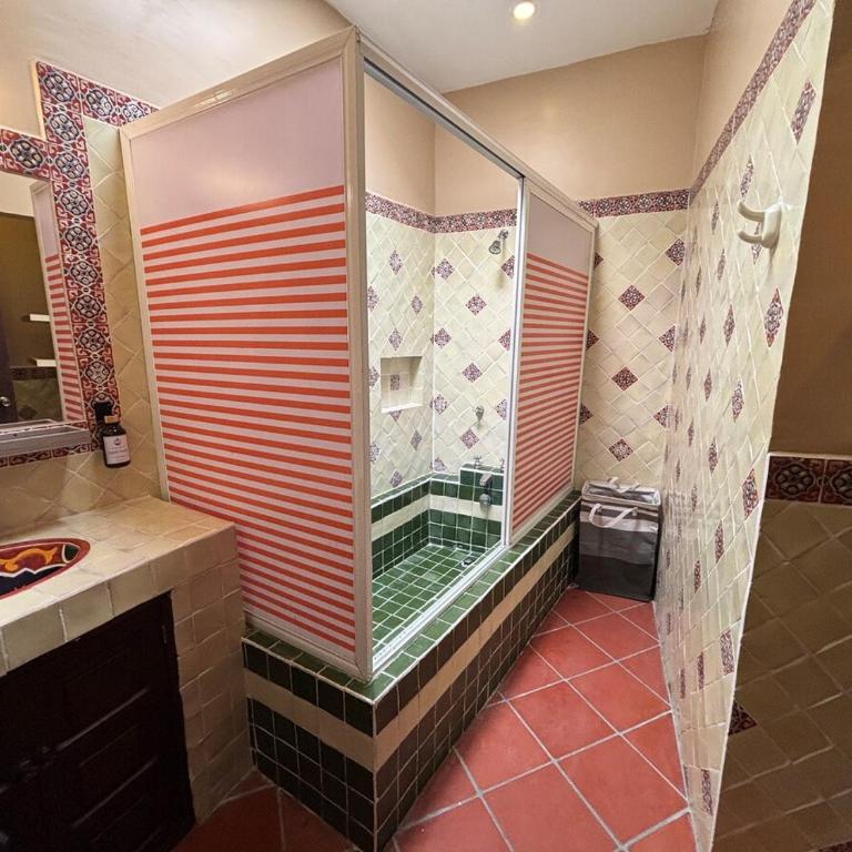 Colonial Mansion - Groups -Pool, Theater, Gym and more - Villa - 55