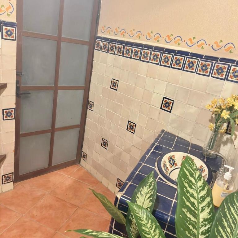Colonial Mansion - Groups -Pool, Theater, Gym and more - Villa - 60