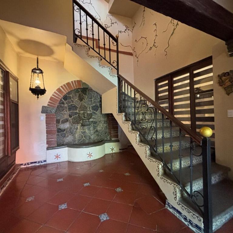 Colonial Mansion - Groups -Pool, Theater, Gym and more - Villa - 66
